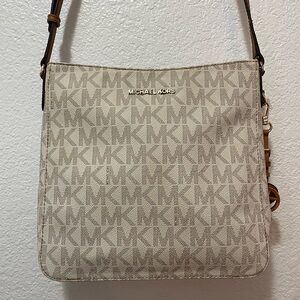 Michael Kors Messenger Bag